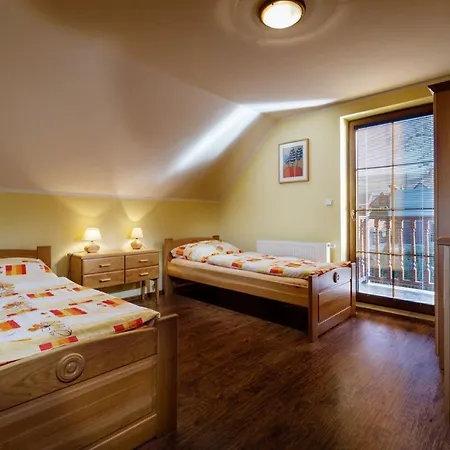 Josta - 4 Spalne - 3 Kupelne - Kryty Altanok - Skibus Zastavka - Wifi Hébergement de vacances *