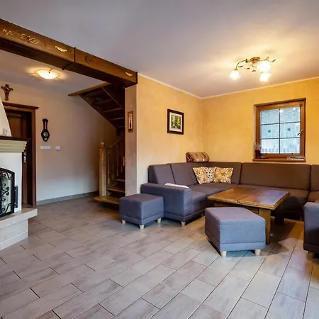 Josta - 4 Spalne - 3 Kupelne - Kryty Altanok - Skibus Zastavka - Wifi