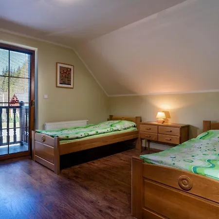 Josta - 4 Spalne - 3 Kupelne - Kryty Altanok - Skibus Zastavka - Wifi * Jezersko