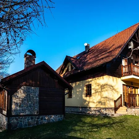 Josta - 4 Spalne - 3 Kupelne - Kryty Altanok - Skibus Zastavka - Wifi Prázdninový dům